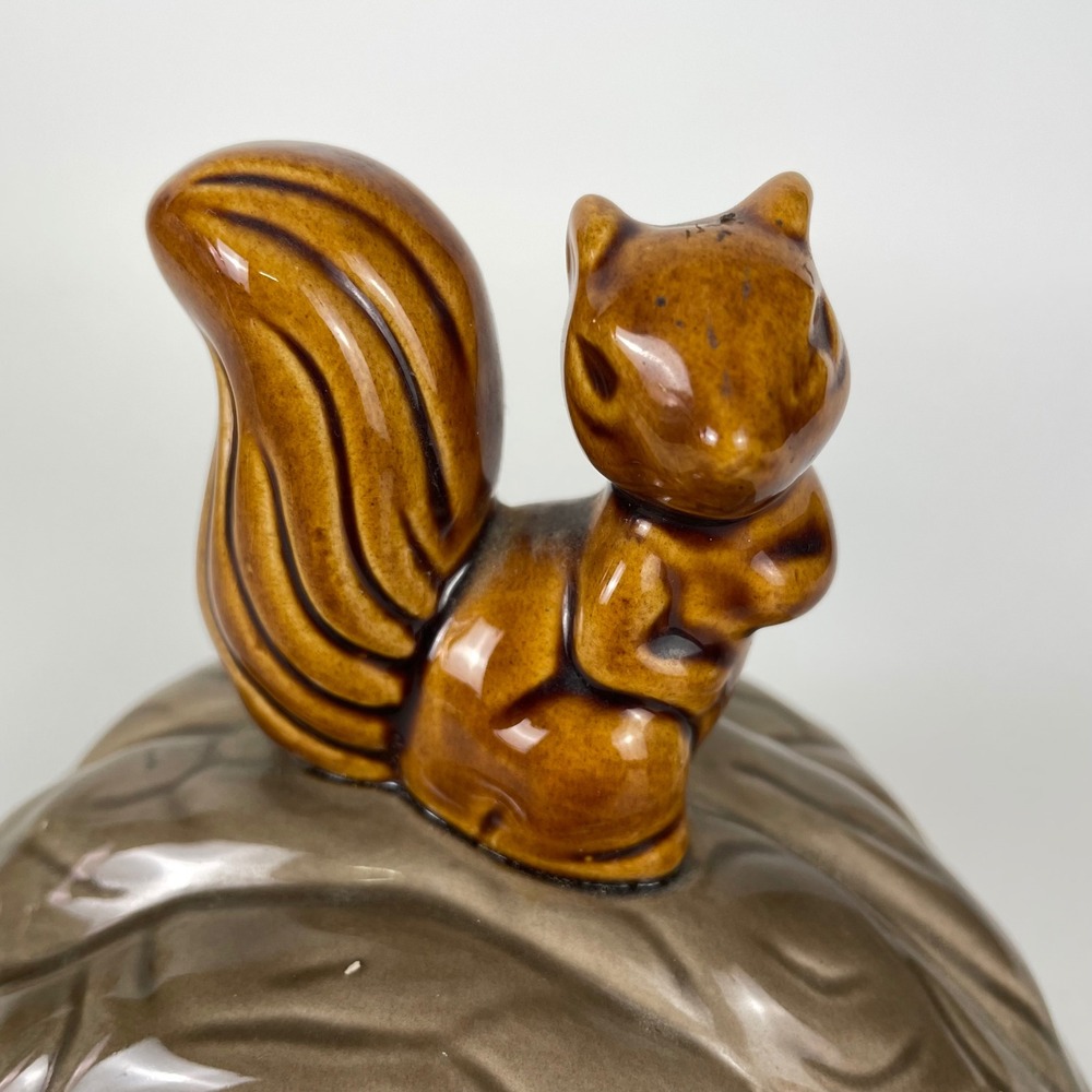 Vintage Ceramic Walnut Lidded Dish Squirrel Finial Candy Nut Bowl Brown Taiwan - Picture 4 of 9